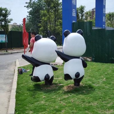 戶外公園創意玻璃鋼卡通園林抽象熊貓雕塑