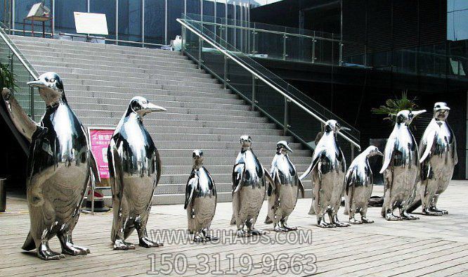 公園廣場不銹鋼鏡面白鋼創意姿態各異排隊等待的天鵝雕塑