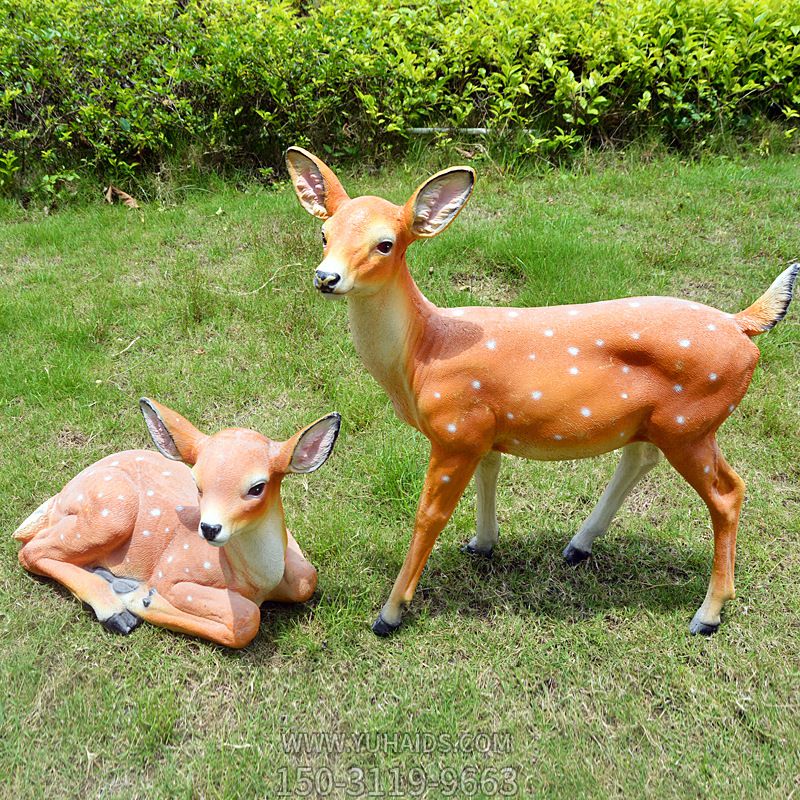 公園草坪創意玻璃鋼彩繪仿真動物鹿雕塑