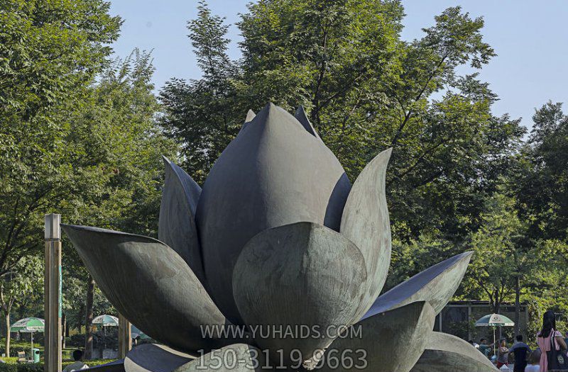 廣場公園不銹鋼創意荷花雕塑