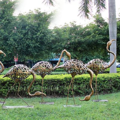 公園草坪不銹鋼鏤空創意鏤空火烈鳥雕塑