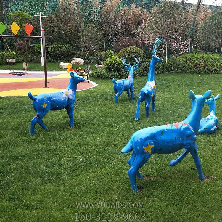 梅花鹿，公園草坪裝飾動物擺件雕塑