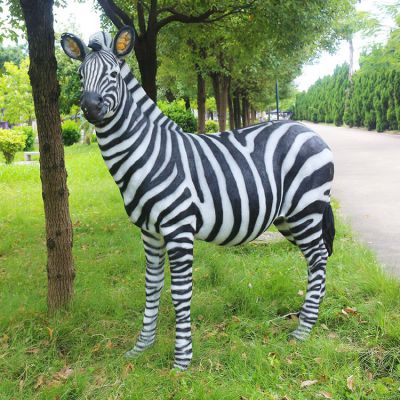 玻璃鋼彩繪仿真斑馬動物園草地小品